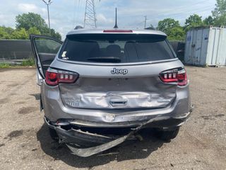 2018 Jeep Compass Latitude 4x4 - Exterior Rear Center Image